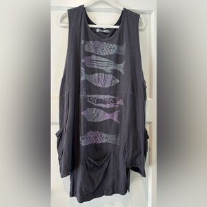 Blue Fish Flower Pot Top in Black Sand